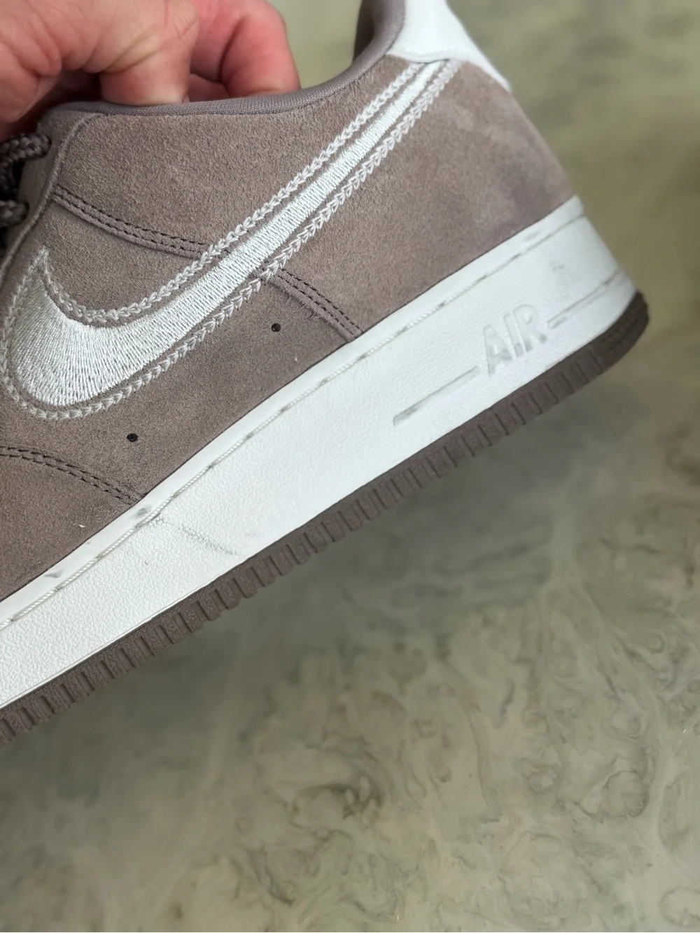 Men Nike Air Force 1 Low '07 LV8 Mink Brown white Embroidered barely used 9.5US - Picture 7 of 7